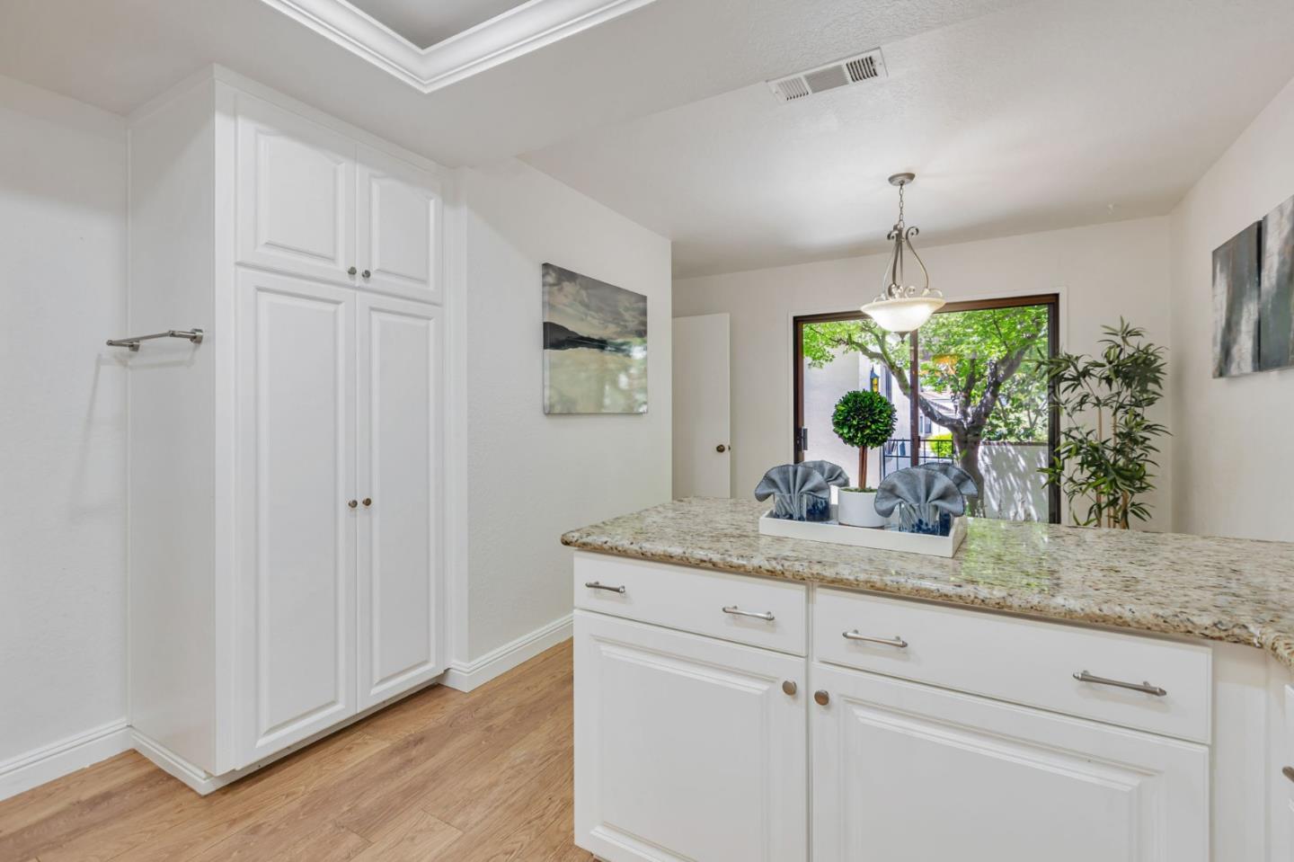 Detail Gallery Image 13 of 55 For 6251 Blauer Ln, San Jose,  CA 95135 - 2 Beds | 2 Baths