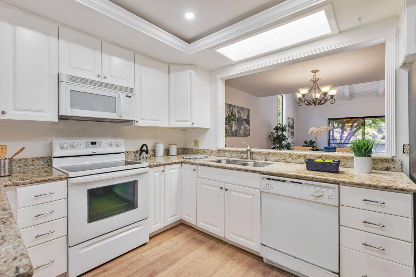 Detail Gallery Image 15 of 55 For 6251 Blauer Ln, San Jose,  CA 95135 - 2 Beds | 2 Baths