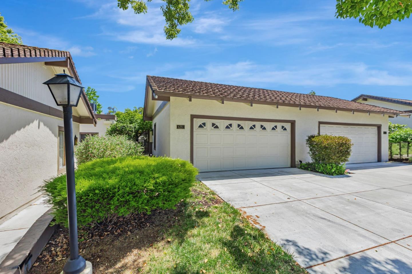 Detail Gallery Image 4 of 55 For 6251 Blauer Ln, San Jose,  CA 95135 - 2 Beds | 2 Baths