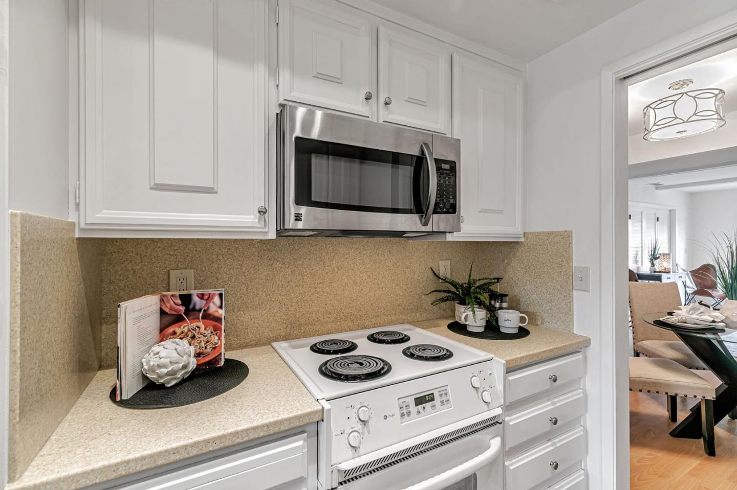 Detail Gallery Image 10 of 52 For 5183 Cribari Knls, San Jose,  CA 95135 - 2 Beds | 2 Baths
