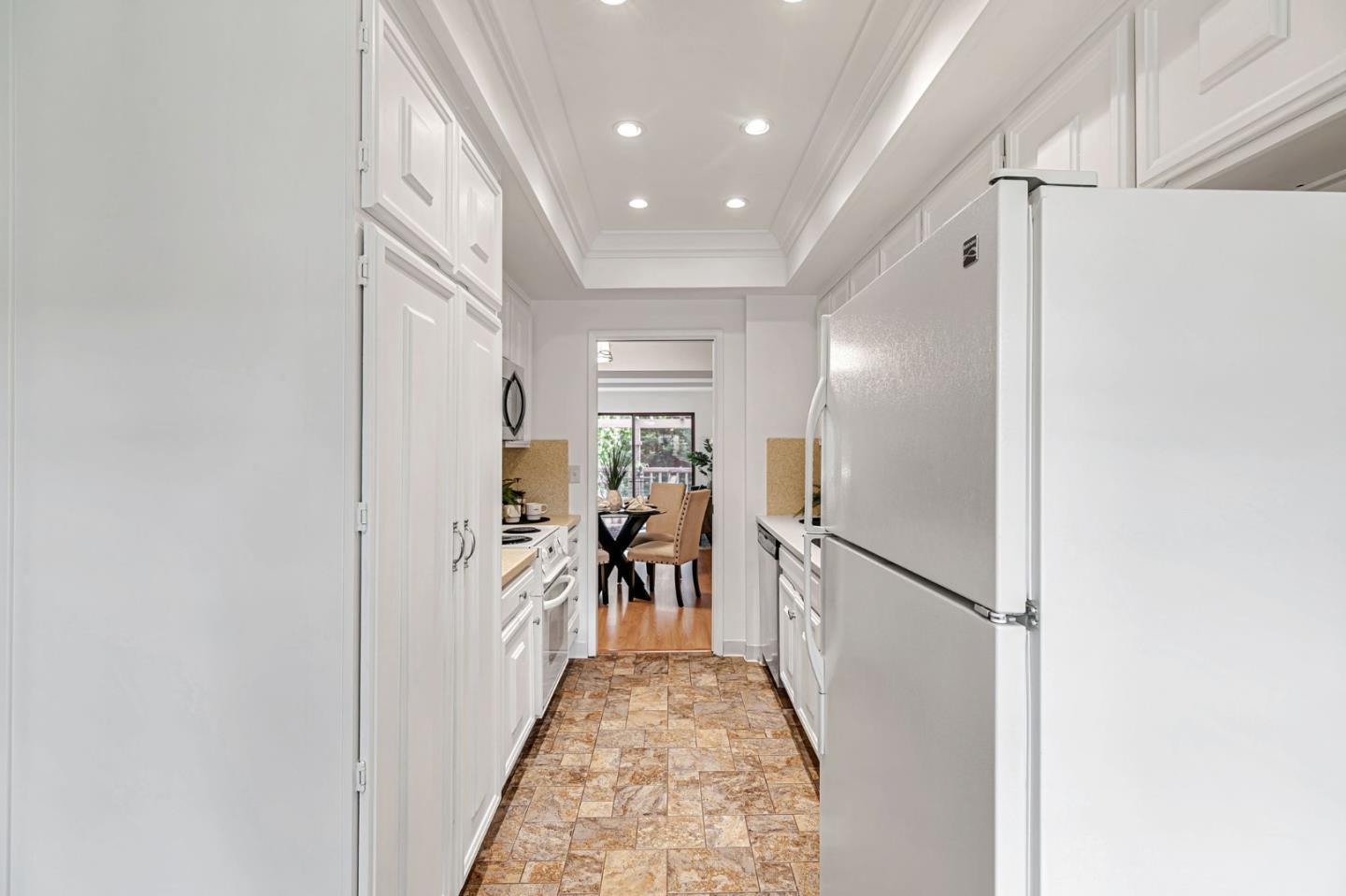 Detail Gallery Image 11 of 52 For 5183 Cribari Knls, San Jose,  CA 95135 - 2 Beds | 2 Baths
