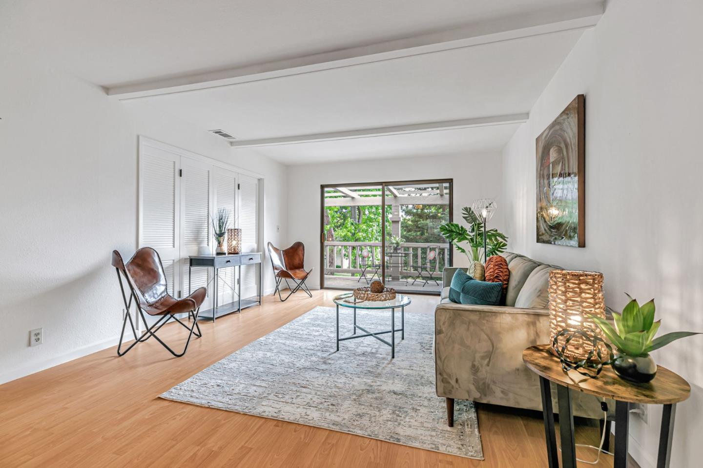 Detail Gallery Image 4 of 52 For 5183 Cribari Knls, San Jose,  CA 95135 - 2 Beds | 2 Baths
