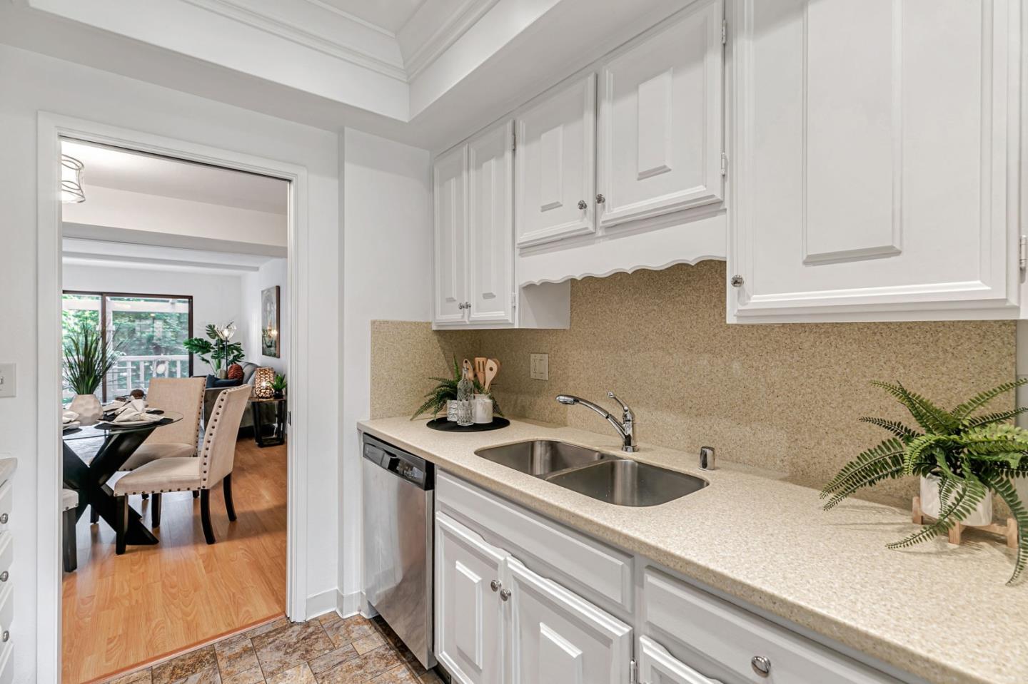 Detail Gallery Image 9 of 52 For 5183 Cribari Knls, San Jose,  CA 95135 - 2 Beds | 2 Baths