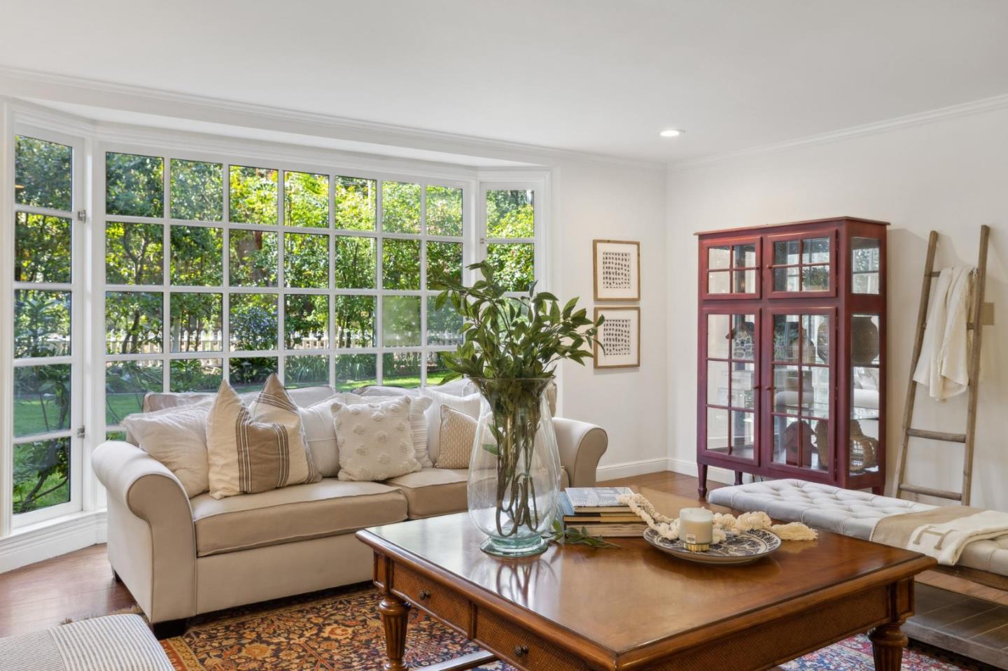 Detail Gallery Image 16 of 85 For 807 Crystal Springs Rd, Hillsborough,  CA 94010 - 4 Beds | 3/2 Baths
