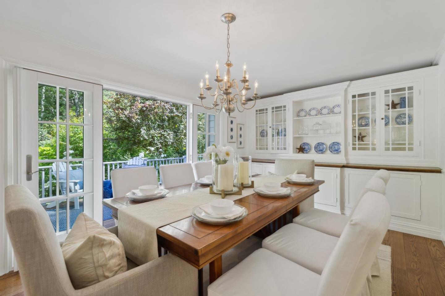 Detail Gallery Image 18 of 85 For 807 Crystal Springs Rd, Hillsborough,  CA 94010 - 4 Beds | 3/2 Baths