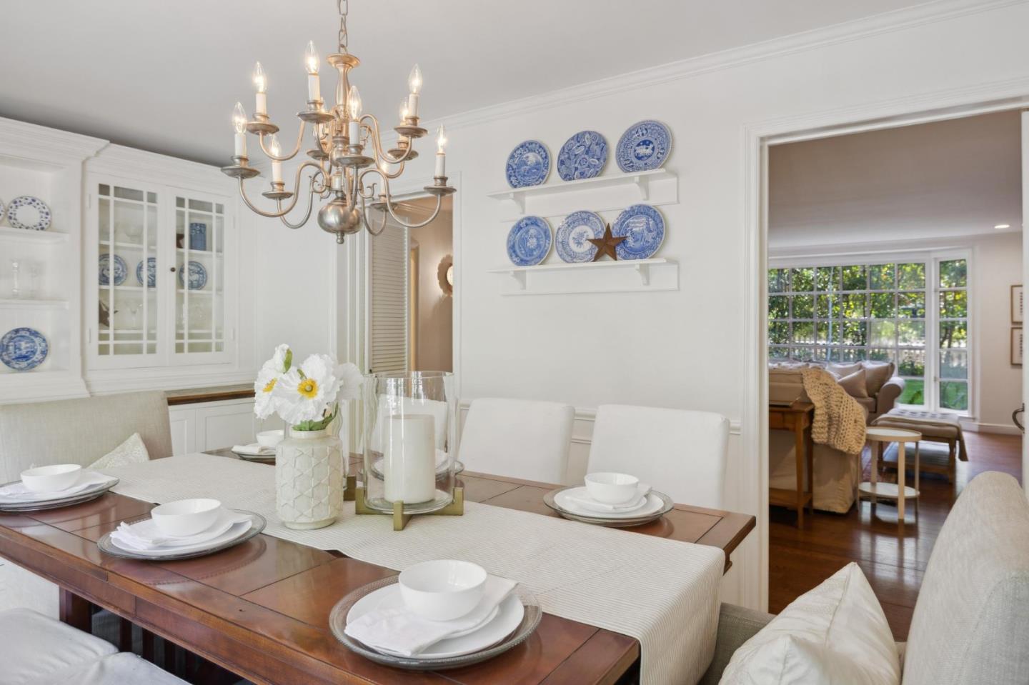 Detail Gallery Image 19 of 85 For 807 Crystal Springs Rd, Hillsborough,  CA 94010 - 4 Beds | 3/2 Baths