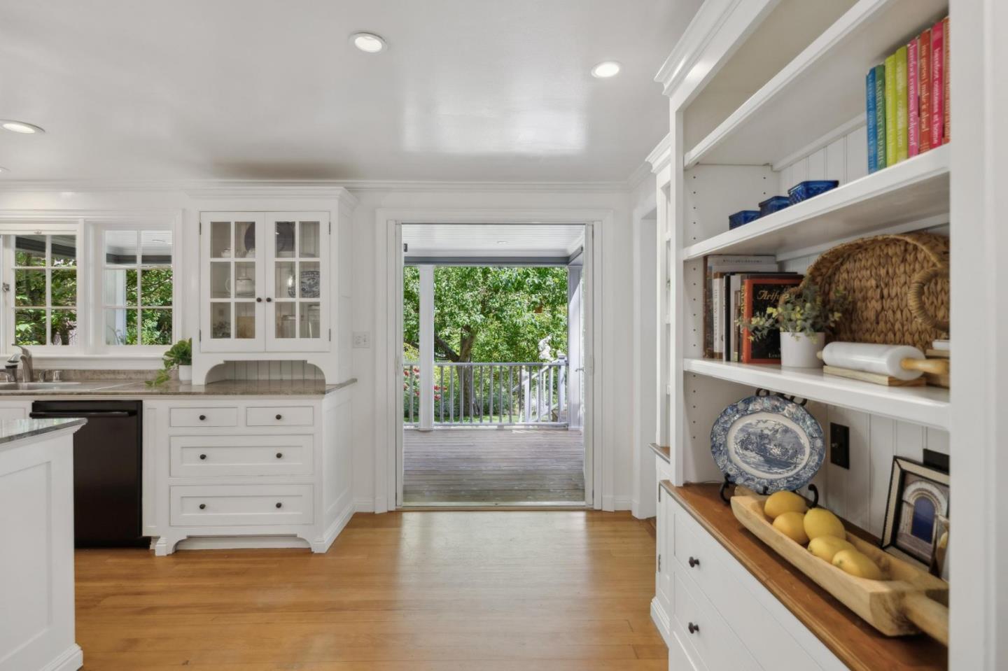 Detail Gallery Image 24 of 85 For 807 Crystal Springs Rd, Hillsborough,  CA 94010 - 4 Beds | 3/2 Baths