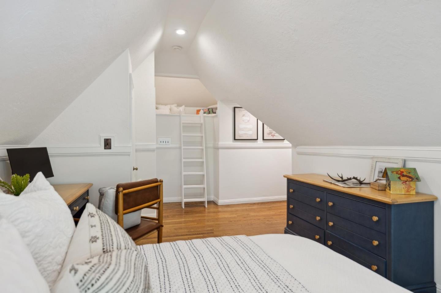Detail Gallery Image 50 of 85 For 807 Crystal Springs Rd, Hillsborough,  CA 94010 - 4 Beds | 3/2 Baths