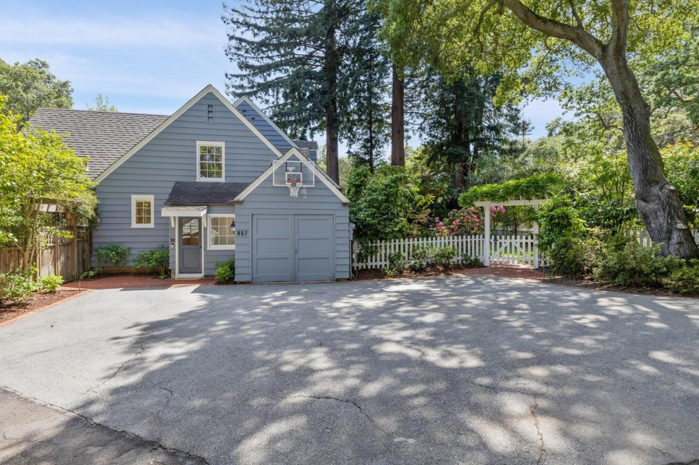 Detail Gallery Image 65 of 85 For 807 Crystal Springs Rd, Hillsborough,  CA 94010 - 4 Beds | 3/2 Baths