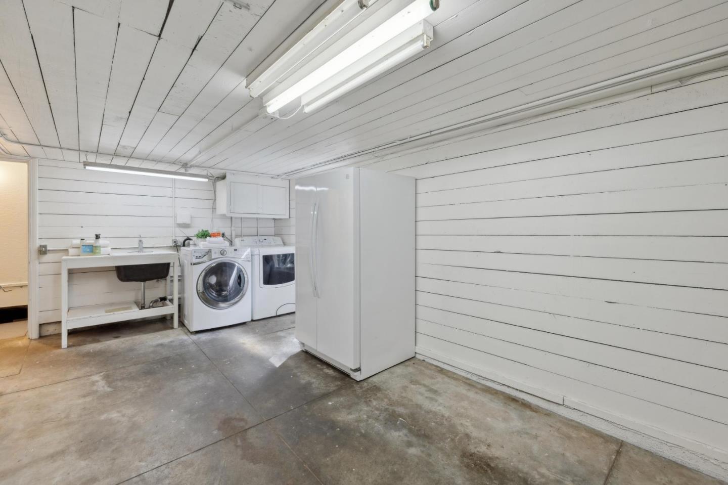 Detail Gallery Image 67 of 85 For 807 Crystal Springs Rd, Hillsborough,  CA 94010 - 4 Beds | 3/2 Baths