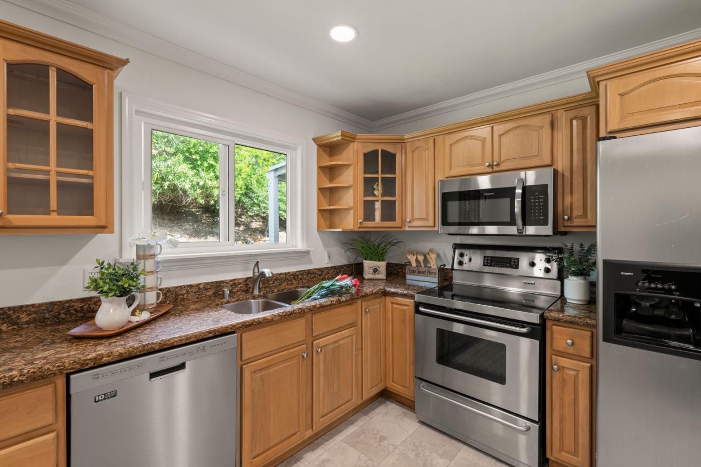 Detail Gallery Image 12 of 25 For 5117 Kingston Way, San Jose,  CA 95130 - 3 Beds | 2 Baths