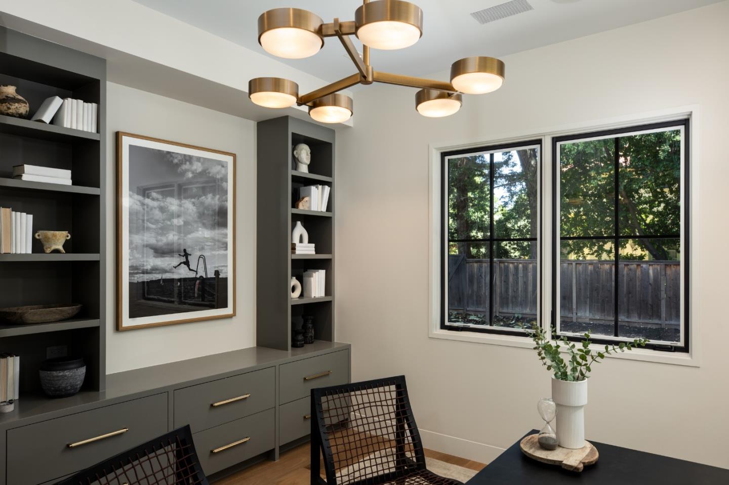 Detail Gallery Image 25 of 57 For 240 Valparaiso Ave, Atherton,  CA 94027 - 6 Beds | 6/1 Baths
