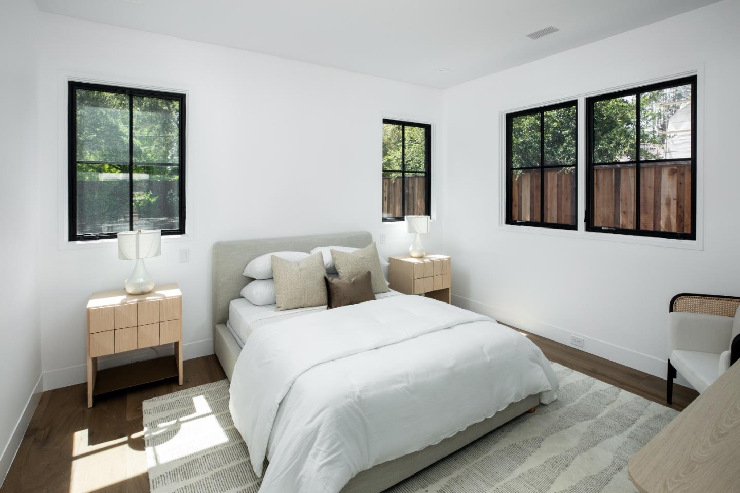 Detail Gallery Image 36 of 57 For 240 Valparaiso Ave, Atherton,  CA 94027 - 6 Beds | 6/1 Baths