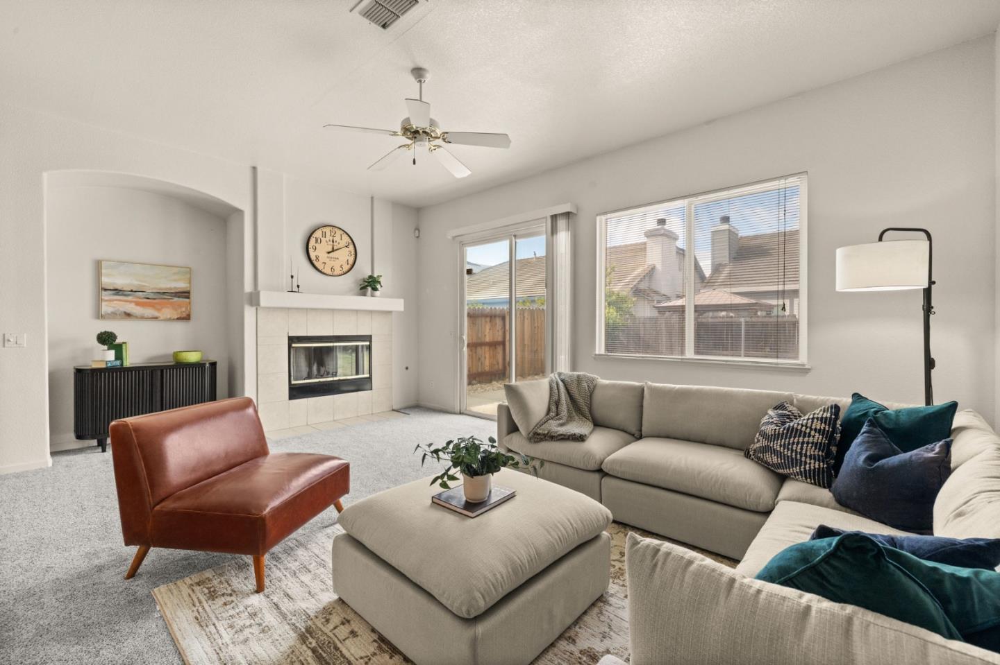 Detail Gallery Image 7 of 25 For 7008 Kilconnell Dr, Elk Grove,  CA 95758 - 4 Beds | 2 Baths