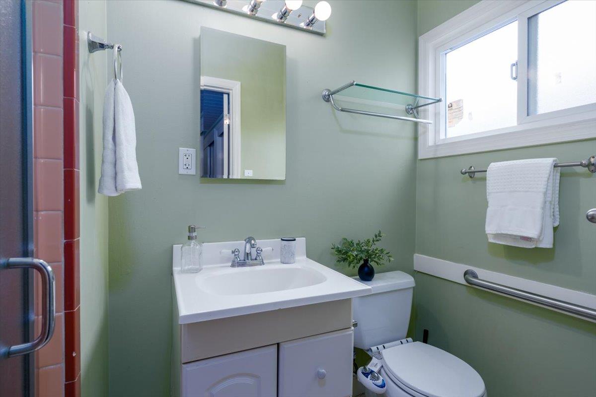 Detail Gallery Image 18 of 21 For 2037 Harding Ave, San Mateo,  CA 94403 - 3 Beds | 2 Baths
