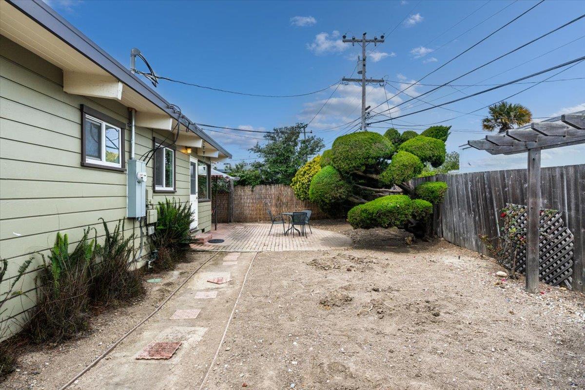 Detail Gallery Image 21 of 21 For 2037 Harding Ave, San Mateo,  CA 94403 - 3 Beds | 2 Baths