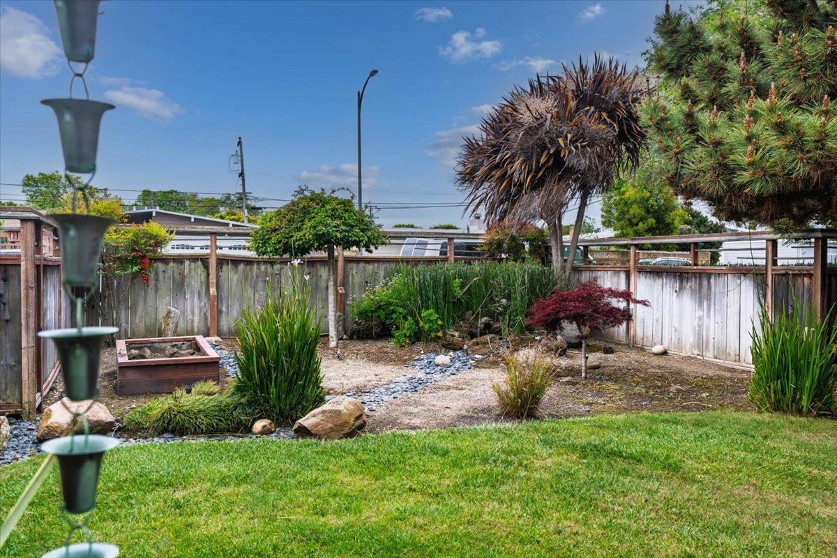 Detail Gallery Image 3 of 21 For 2037 Harding Ave, San Mateo,  CA 94403 - 3 Beds | 2 Baths