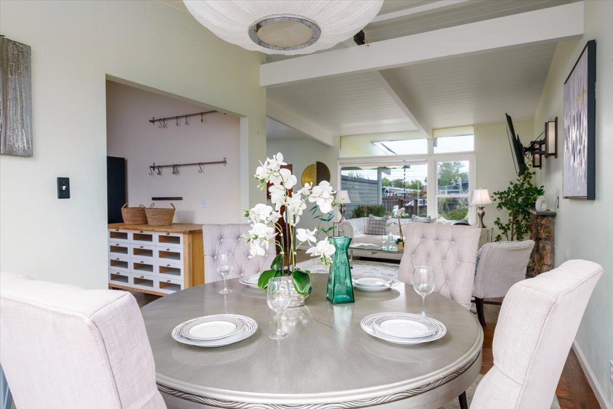 Detail Gallery Image 9 of 21 For 2037 Harding Ave, San Mateo,  CA 94403 - 3 Beds | 2 Baths
