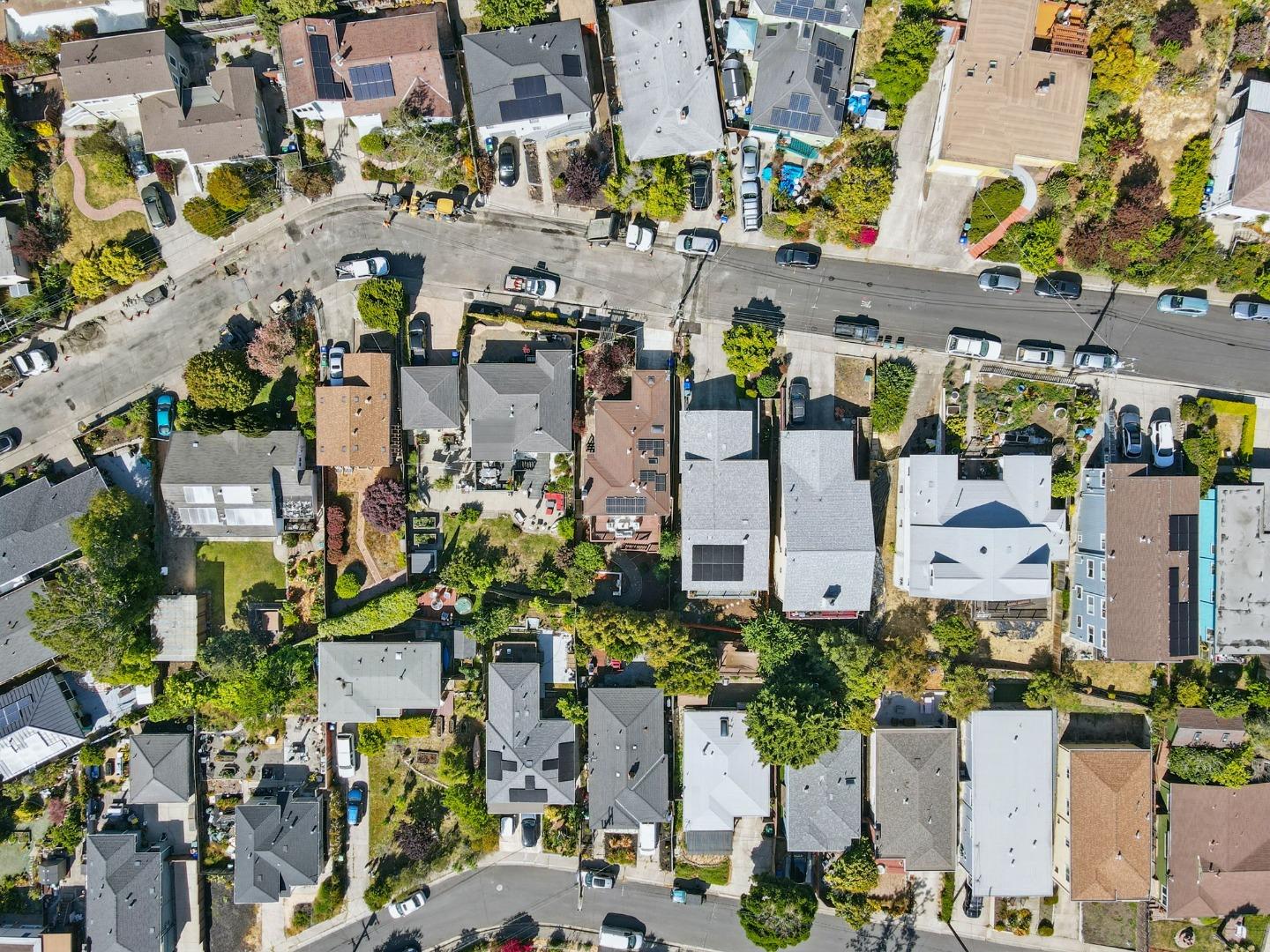 Detail Gallery Image 30 of 33 For 6532 Claremont Ave, Richmond,  CA 94805 - 3 Beds | 2 Baths