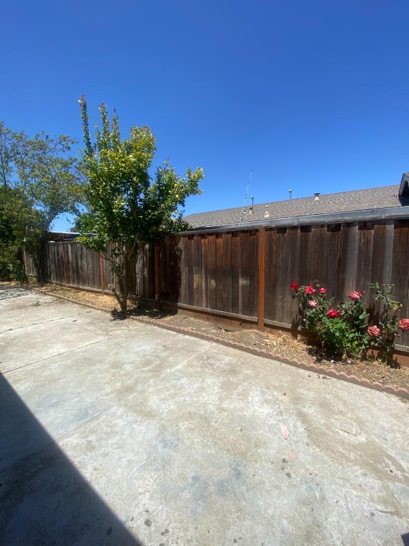 Detail Gallery Image 20 of 24 For 170 Gonzalez Dr, Hollister,  CA 95023 - 3 Beds | 2 Baths