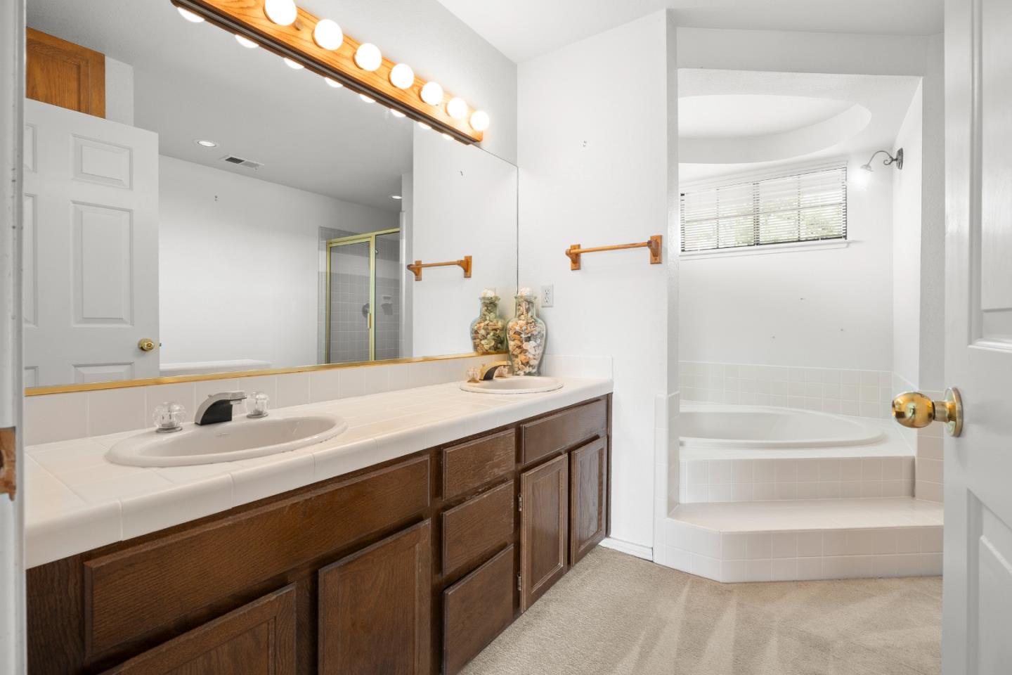 Detail Gallery Image 27 of 52 For 420 Greenbrier Rd, Half Moon Bay,  CA 94019 - 4 Beds | 3 Baths