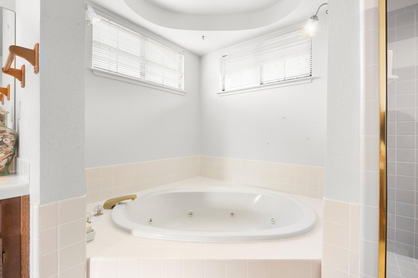 Detail Gallery Image 29 of 52 For 420 Greenbrier Rd, Half Moon Bay,  CA 94019 - 4 Beds | 3 Baths