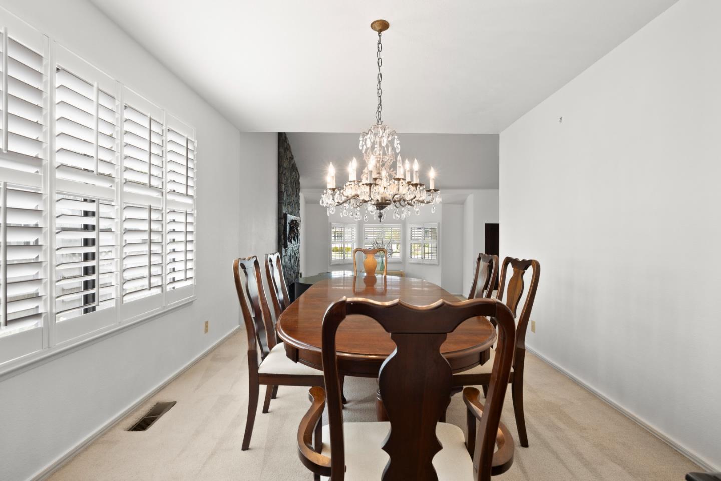 Detail Gallery Image 9 of 52 For 420 Greenbrier Rd, Half Moon Bay,  CA 94019 - 4 Beds | 3 Baths