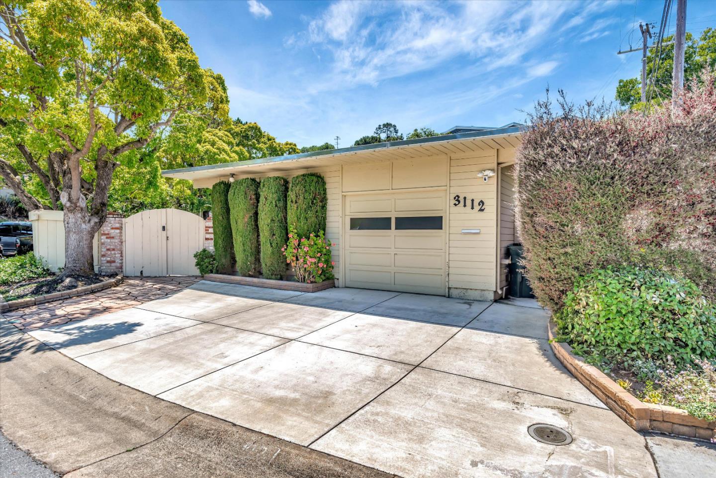 Detail Gallery Image 2 of 57 For 3112 Sunset Ter, San Mateo,  CA 94403 - 4 Beds | 2 Baths