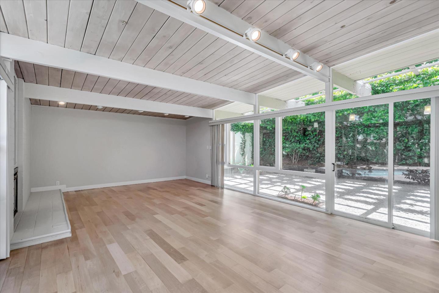 Detail Gallery Image 4 of 57 For 3112 Sunset Ter, San Mateo,  CA 94403 - 4 Beds | 2 Baths