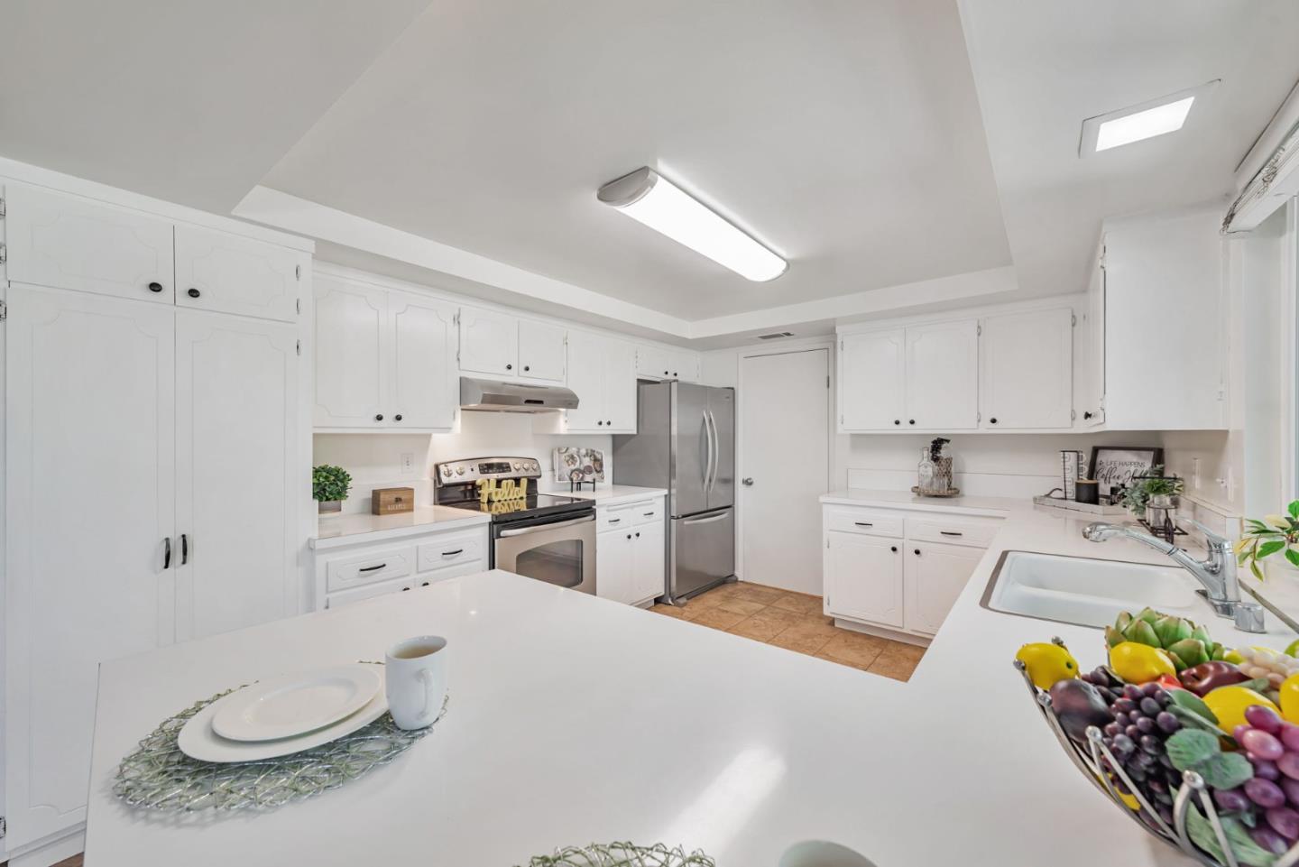 Detail Gallery Image 10 of 29 For 5847 Ettersberg Dr, San Jose,  CA 95123 - 4 Beds | 2/1 Baths