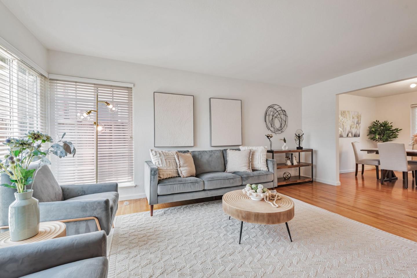 Detail Gallery Image 4 of 29 For 5847 Ettersberg Dr, San Jose,  CA 95123 - 4 Beds | 2/1 Baths