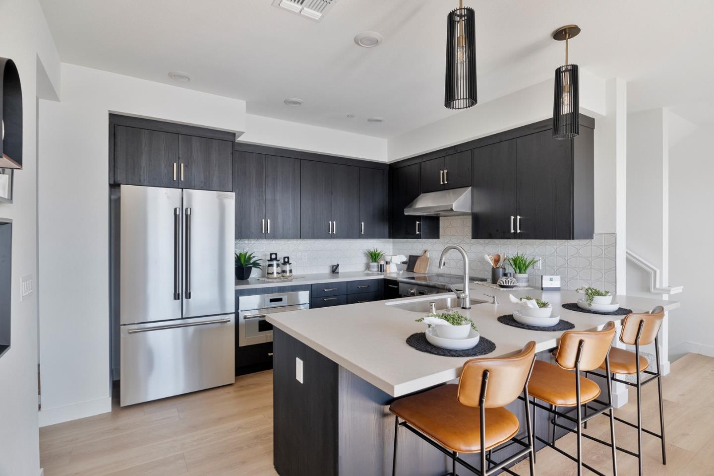 Detail Gallery Image 1 of 26 For 1301 Barbet Circle #3,  Sunnyvale,  CA 94087 - 3 Beds | 3 Baths