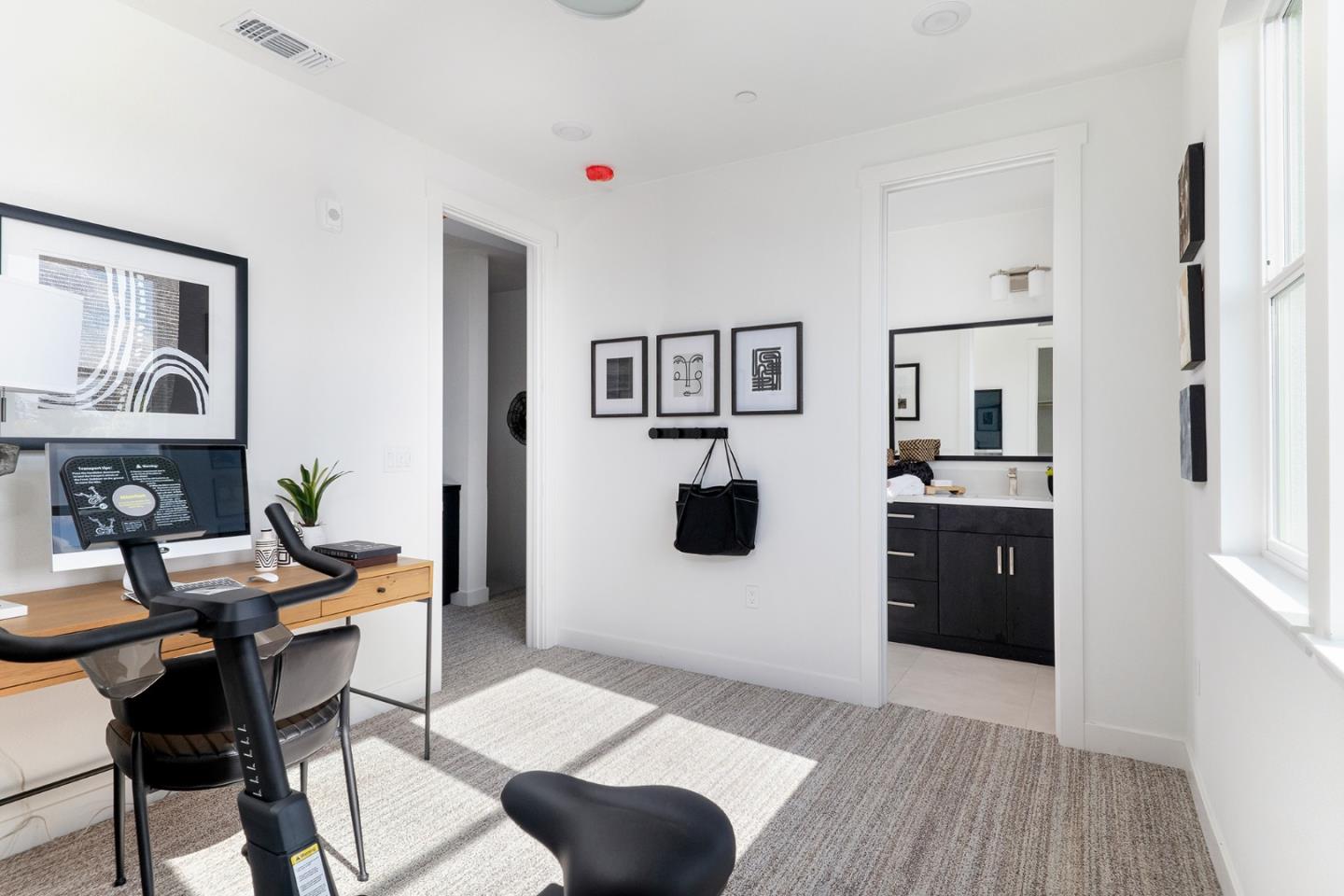 Detail Gallery Image 15 of 26 For 1301 Barbet Circle #3,  Sunnyvale,  CA 94087 - 3 Beds | 3 Baths