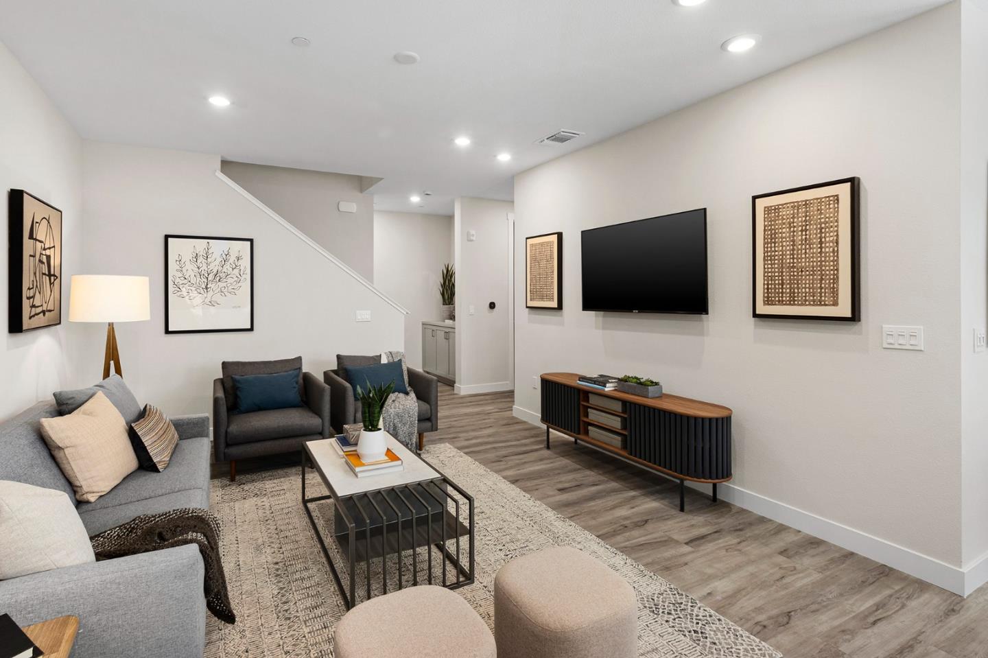 Detail Gallery Image 10 of 16 For 1304 Barbet Circle #3,  Sunnyvale,  CA 94087 - 3 Beds | 3 Baths