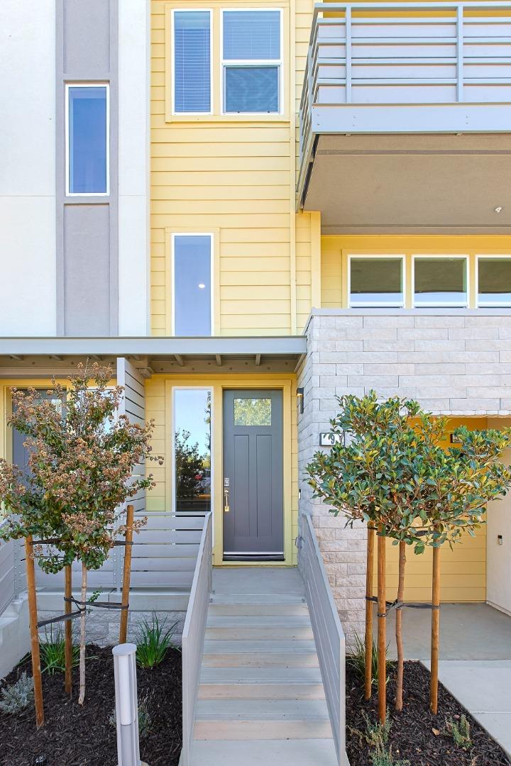 Detail Gallery Image 15 of 16 For 1304 Barbet Circle #3,  Sunnyvale,  CA 94087 - 3 Beds | 3 Baths