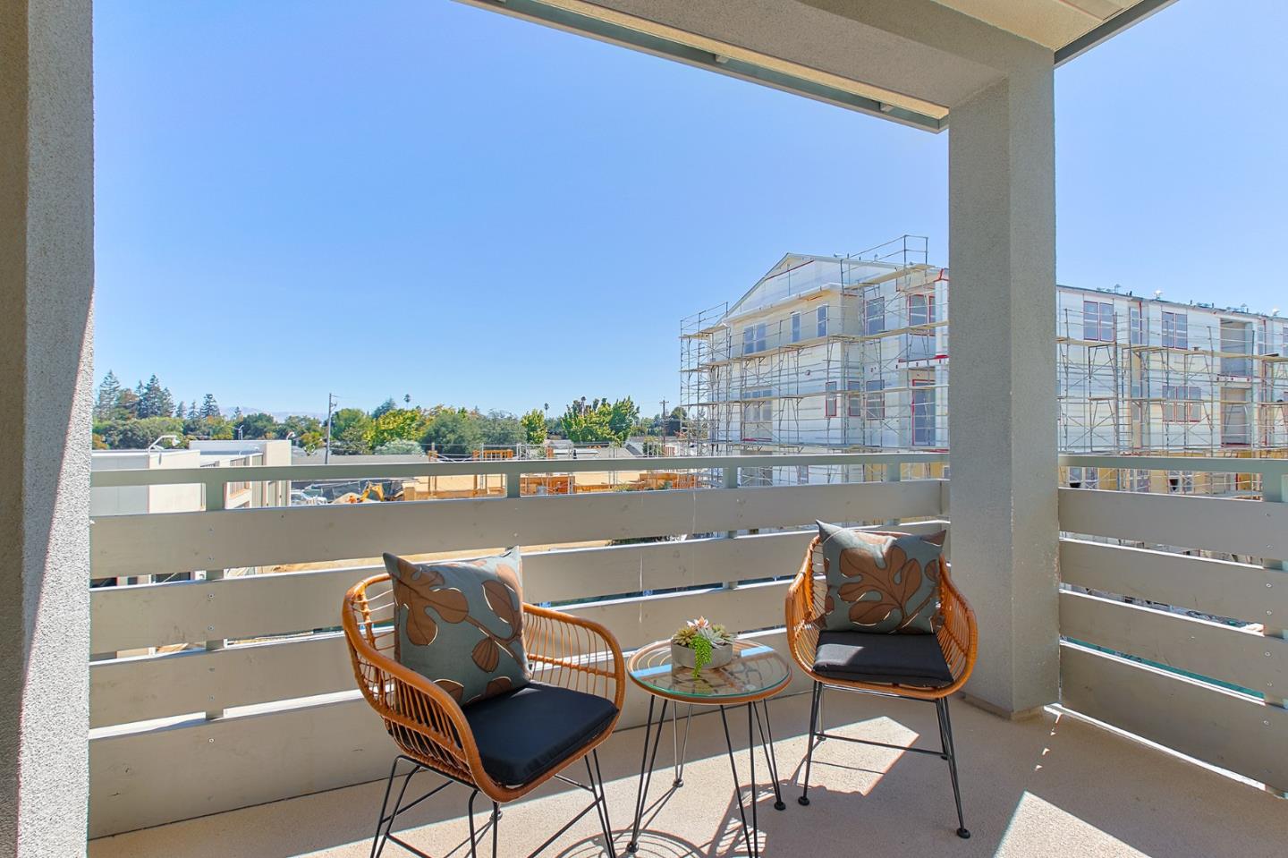 Detail Gallery Image 6 of 16 For 1304 Barbet Circle #3,  Sunnyvale,  CA 94087 - 3 Beds | 3 Baths