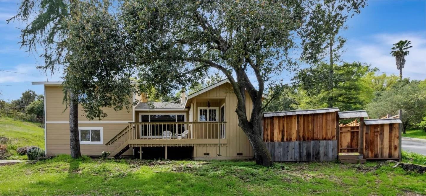Detail Gallery Image 16 of 36 For 20081 Almaden Rd, San Jose,  CA 95120 - 3 Beds | 2 Baths