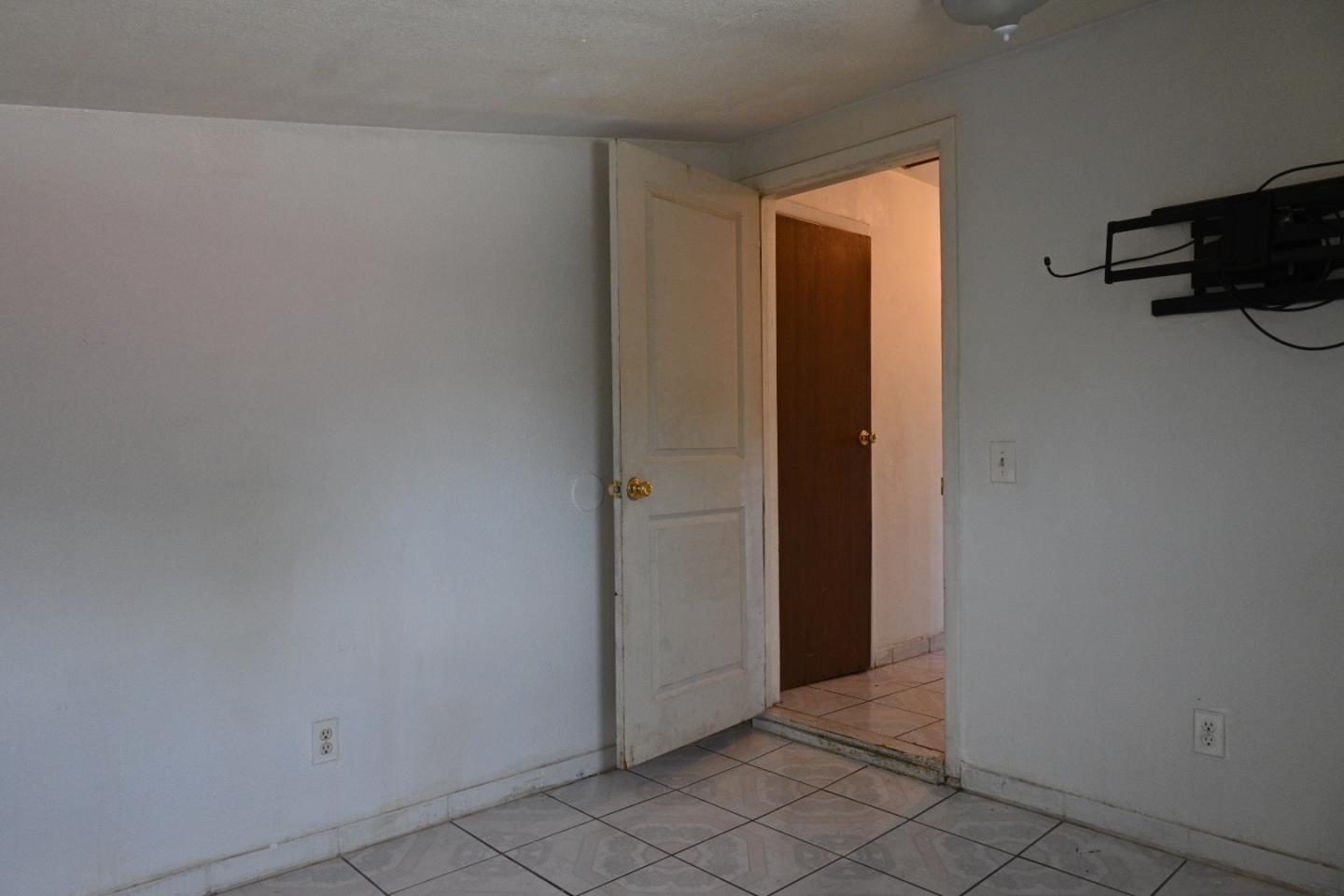Detail Gallery Image 12 of 24 For 503 R St, Merced,  CA 95341 - 3 Beds | 1 Baths