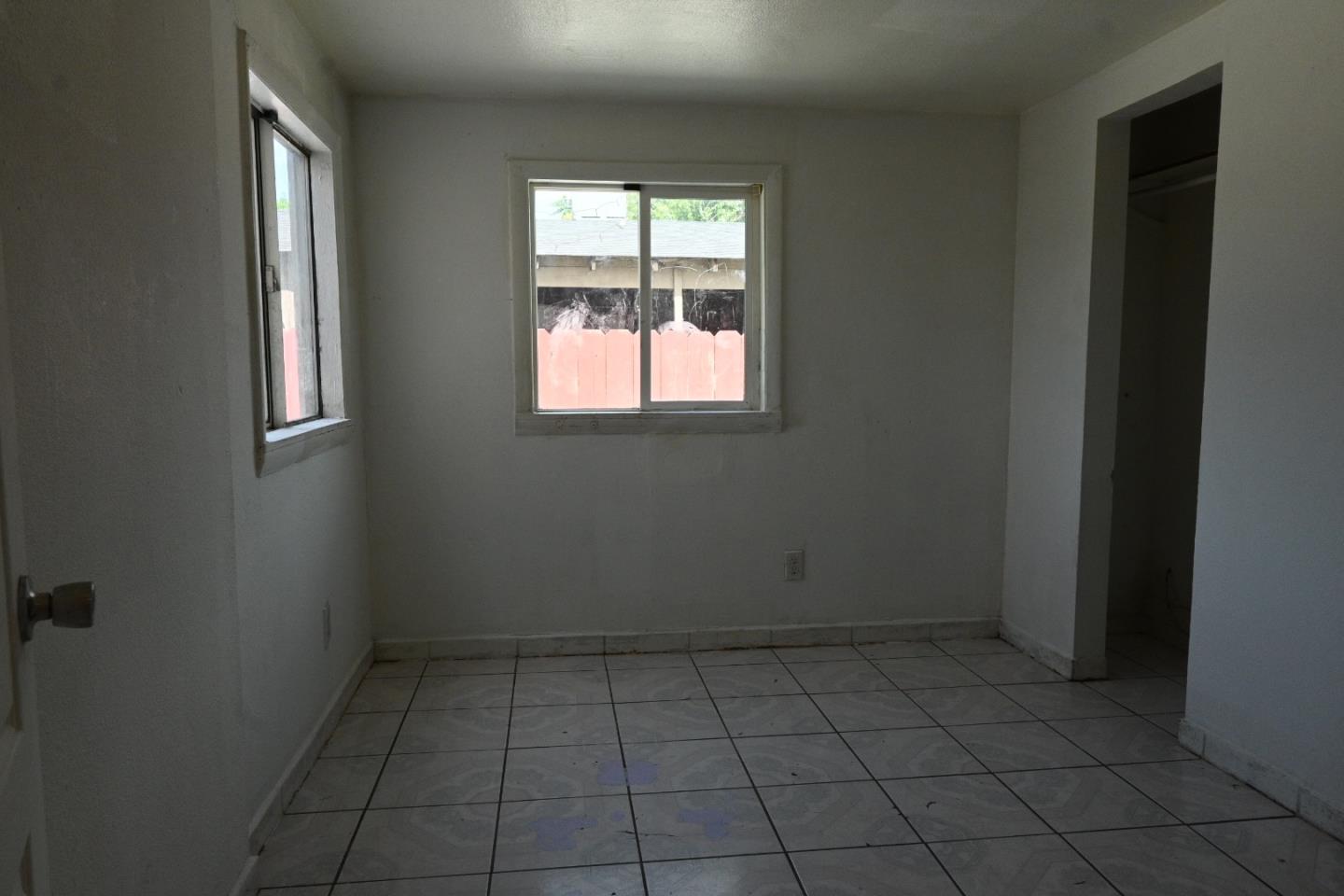 Detail Gallery Image 9 of 24 For 503 R St, Merced,  CA 95341 - 3 Beds | 1 Baths