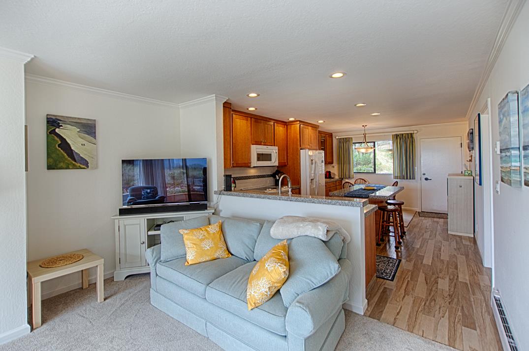 Detail Gallery Image 5 of 19 For 101 Shell Dr #170,  Watsonville,  CA 95076 - 2 Beds | 2 Baths