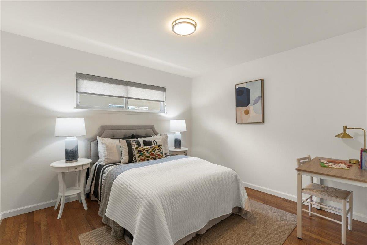 Detail Gallery Image 17 of 26 For 886 Garland Dr, Palo Alto,  CA 94303 - 3 Beds | 2 Baths