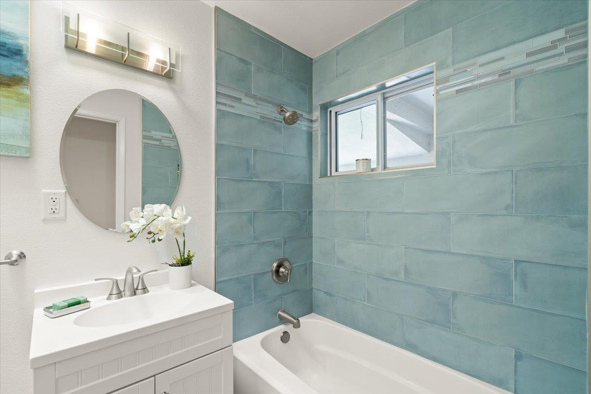 Detail Gallery Image 18 of 26 For 886 Garland Dr, Palo Alto,  CA 94303 - 3 Beds | 2 Baths
