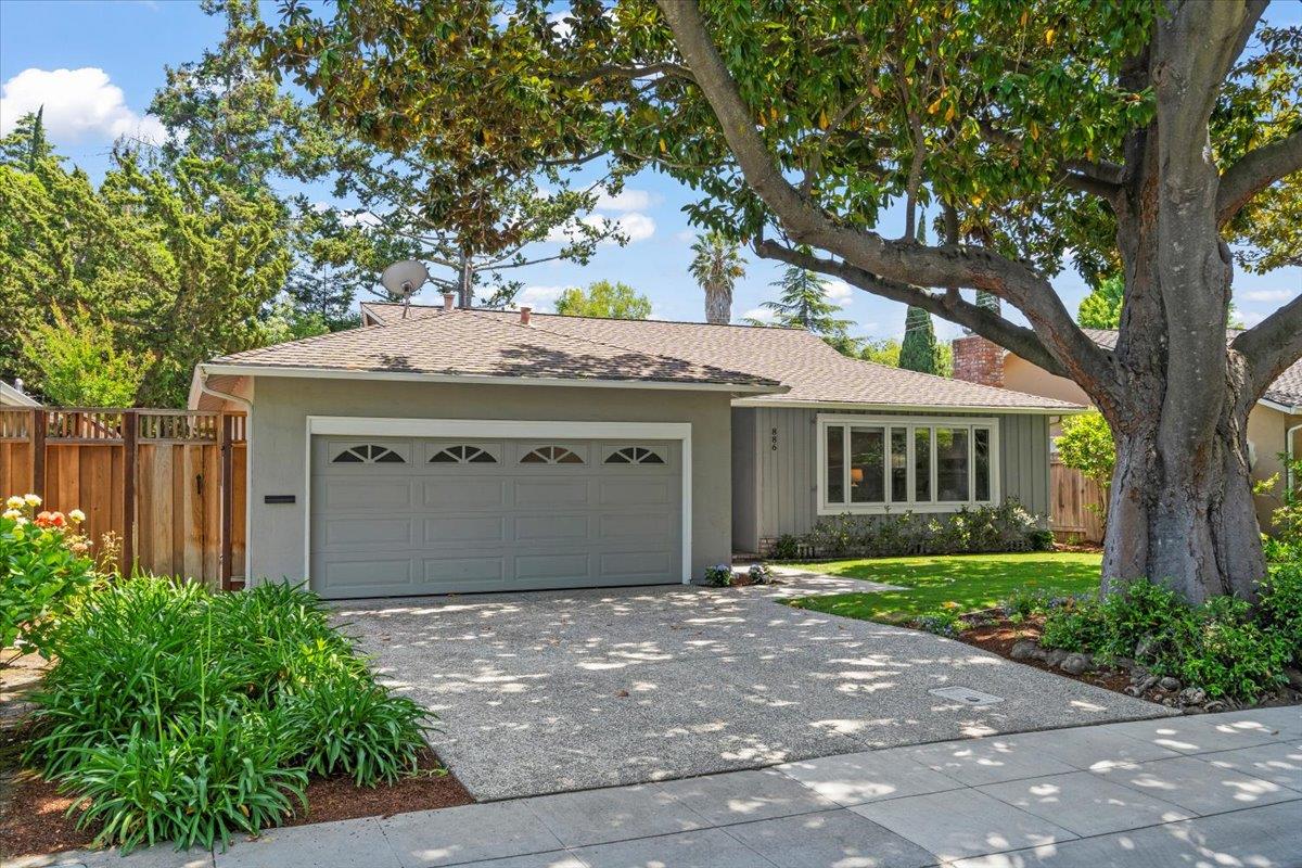 Detail Gallery Image 2 of 26 For 886 Garland Dr, Palo Alto,  CA 94303 - 3 Beds | 2 Baths