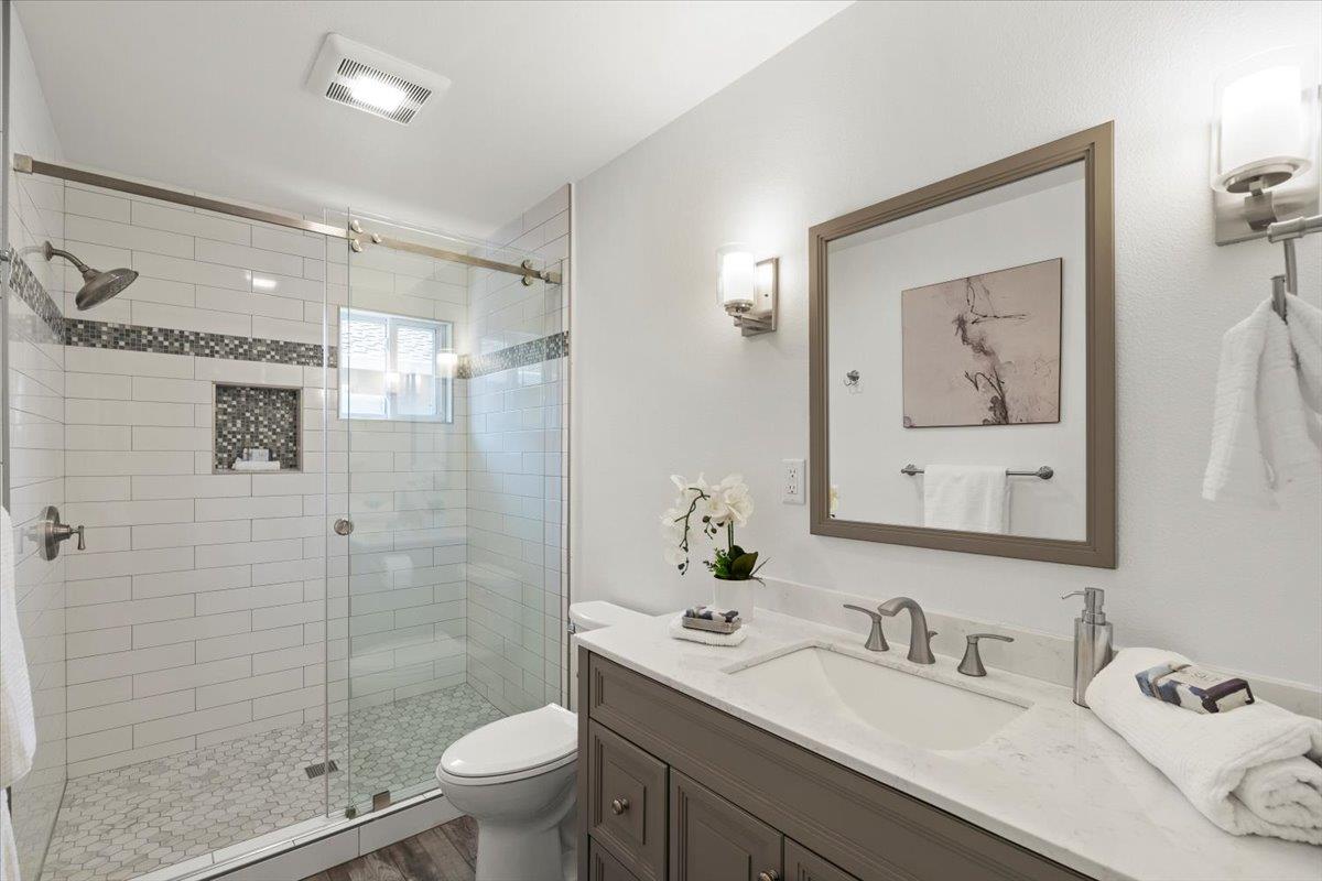 Detail Gallery Image 20 of 26 For 886 Garland Dr, Palo Alto,  CA 94303 - 3 Beds | 2 Baths