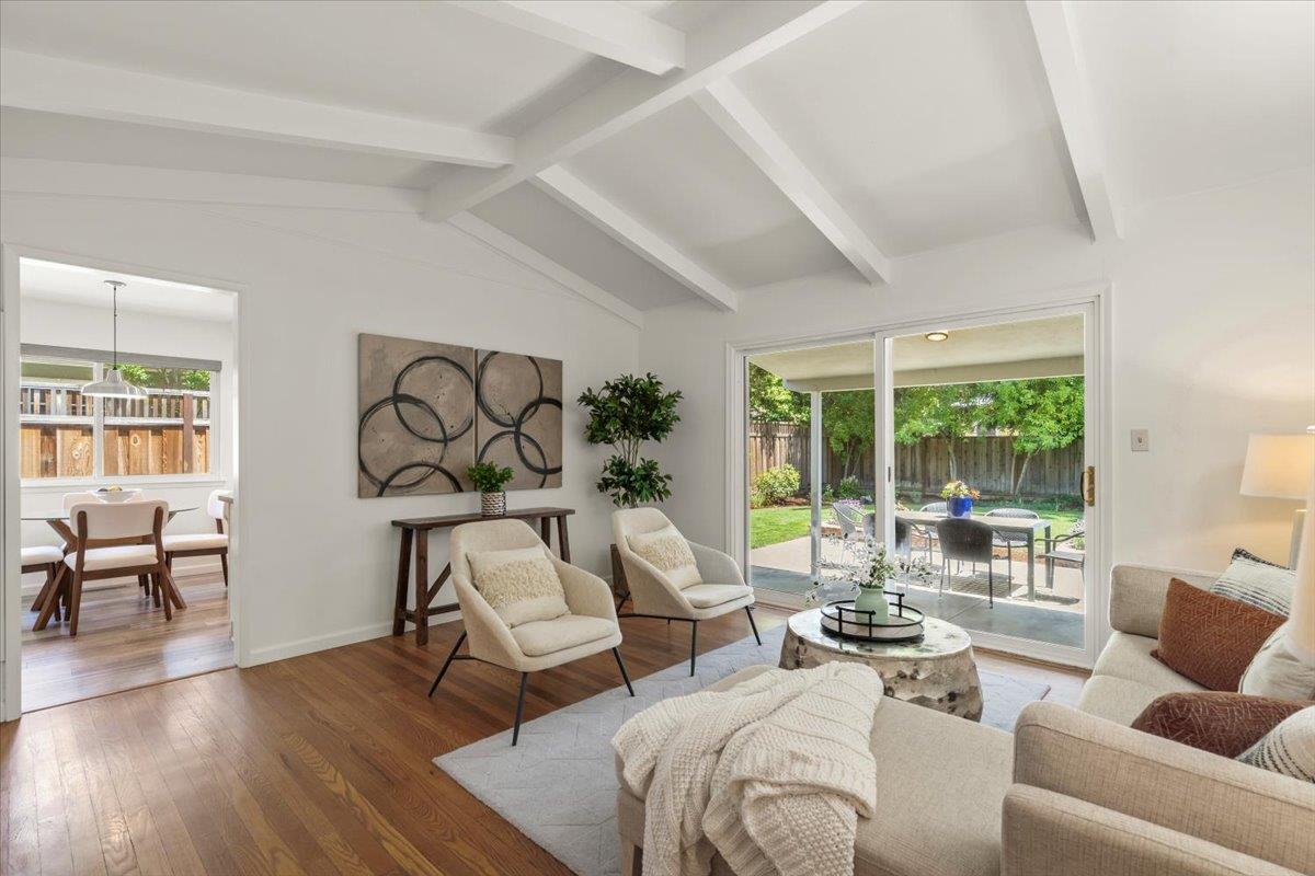 Detail Gallery Image 9 of 26 For 886 Garland Dr, Palo Alto,  CA 94303 - 3 Beds | 2 Baths