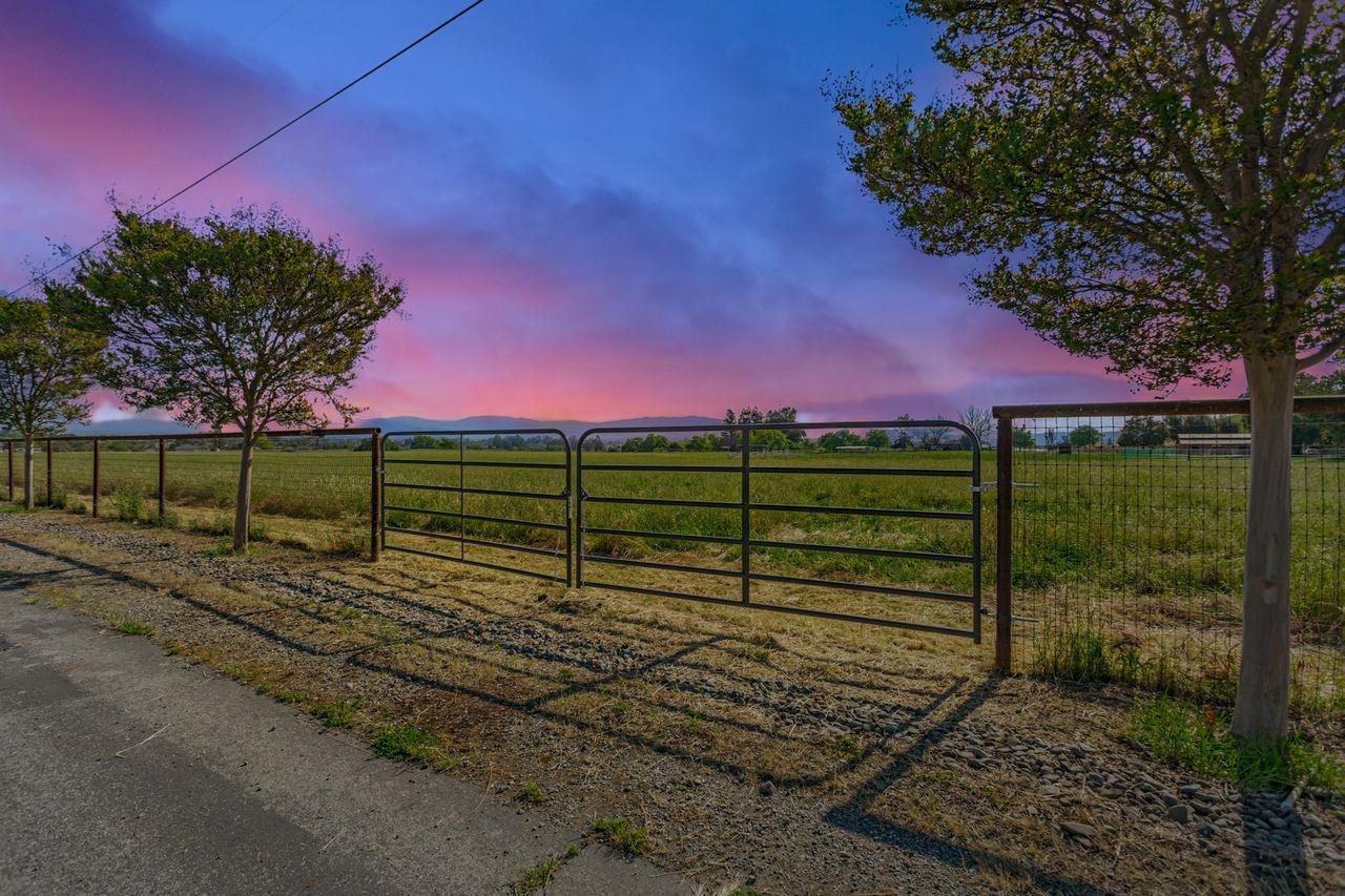 Detail Gallery Image 5 of 11 For 0 Lot#1 Bluff Dr, Hollister,  CA 95023 - – Beds | – Baths