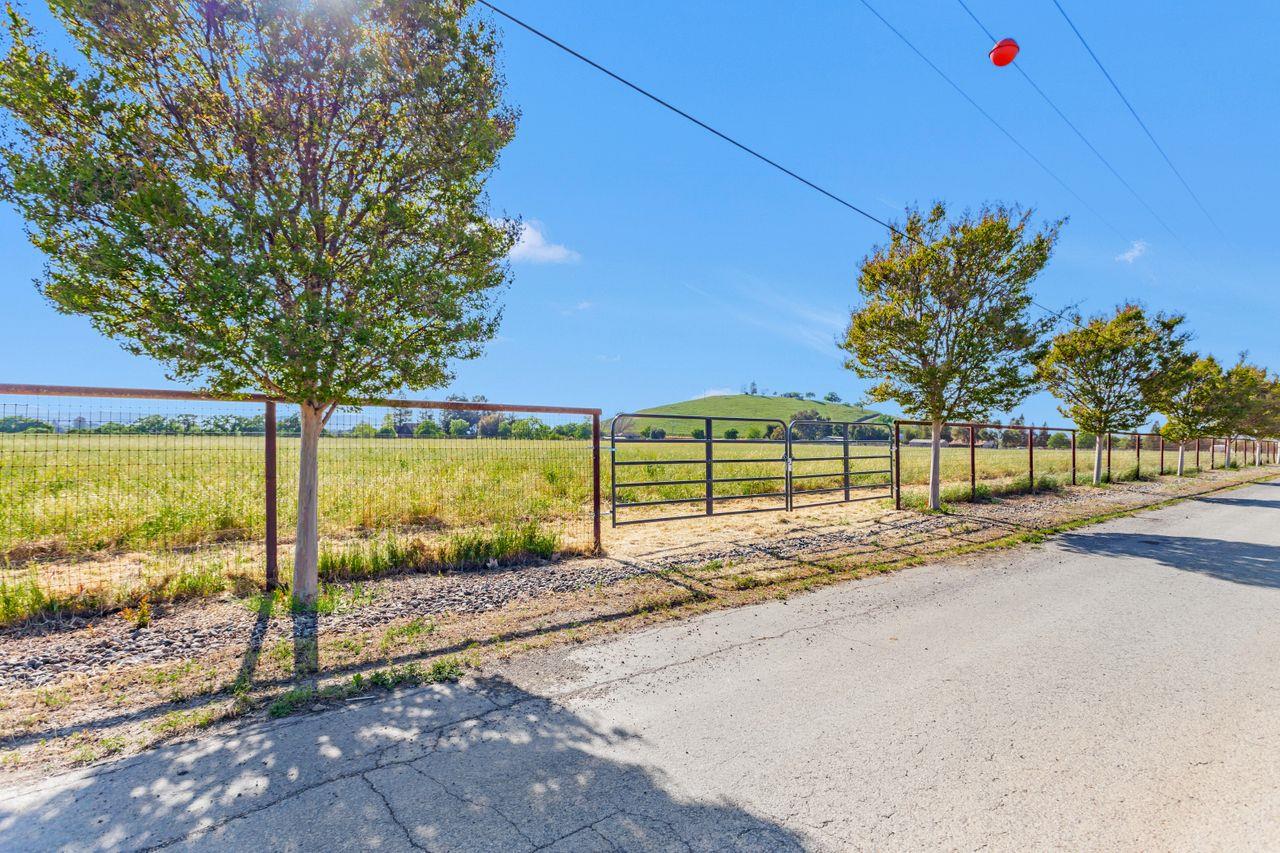 Detail Gallery Image 5 of 7 For 0 Lot #2 Bluff Dr, Hollister,  CA 95023 - – Beds | – Baths