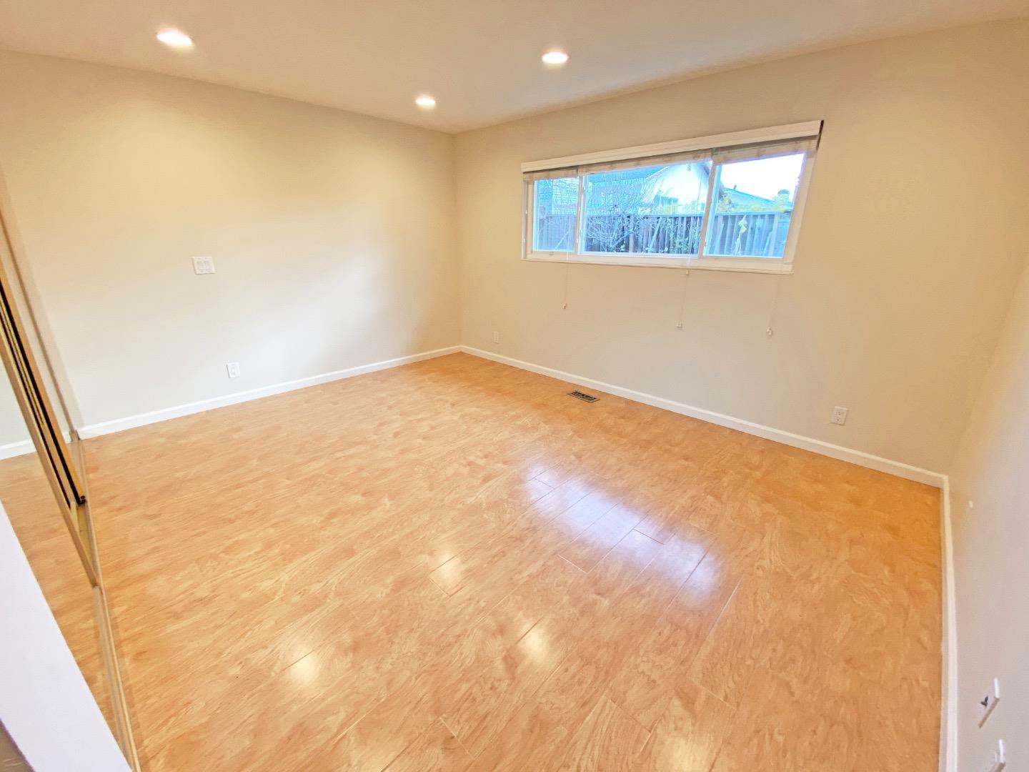 Detail Gallery Image 11 of 23 For 3042 Fowler Rd, San Jose,  CA 95135 - 3 Beds | 2 Baths