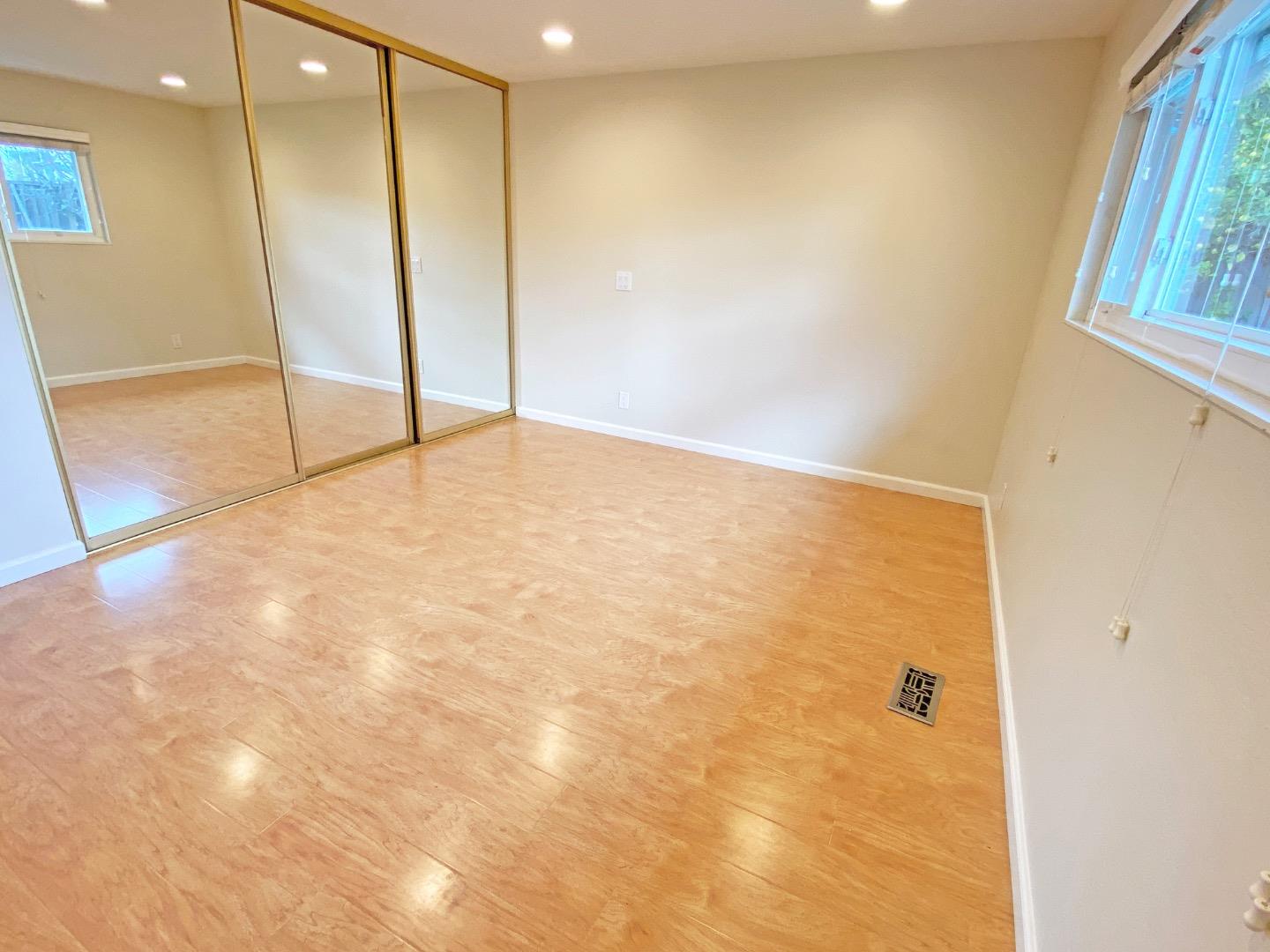 Detail Gallery Image 12 of 23 For 3042 Fowler Rd, San Jose,  CA 95135 - 3 Beds | 2 Baths