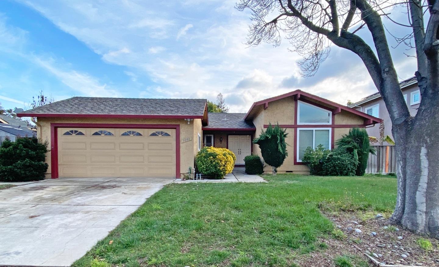 Detail Gallery Image 3 of 23 For 3042 Fowler Rd, San Jose,  CA 95135 - 3 Beds | 2 Baths